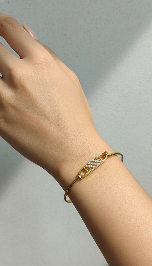 Sparkling Line Bangle