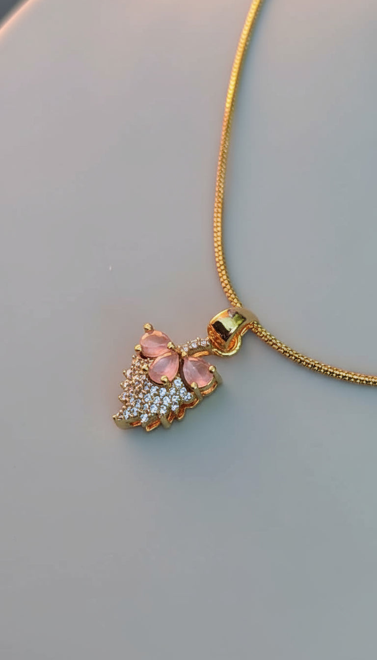 sparkling ston gonden necklace