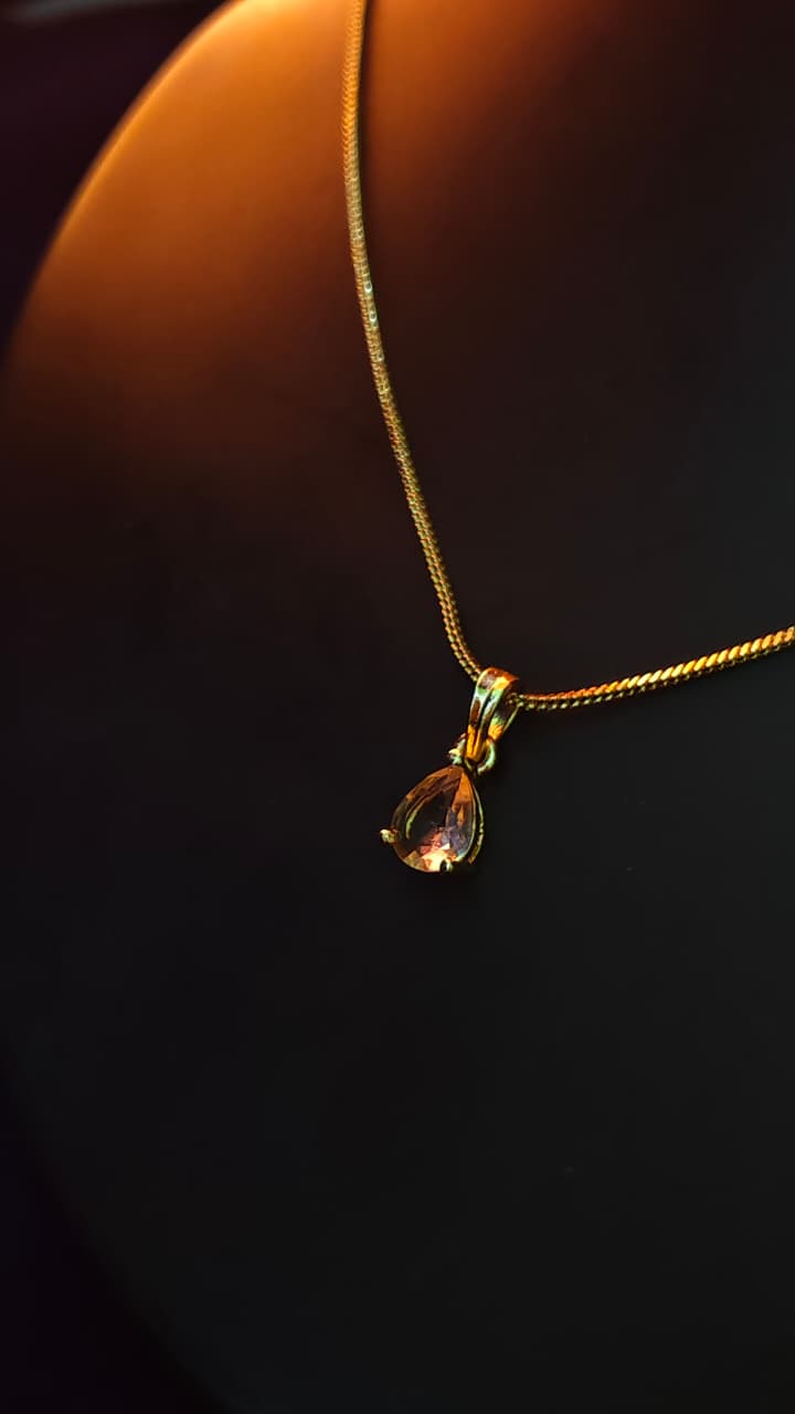 Dewdrop solitaire necklace